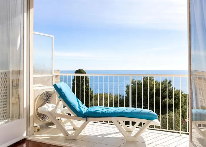 Premium Penthouse With Panoramic Sea View *